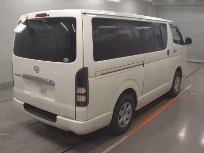 TOYOTA REGIUS VAN