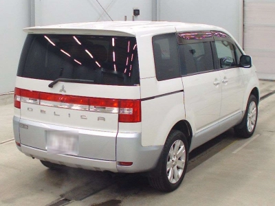 MITSUBISHI DELICA D:5
