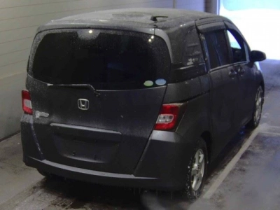 HONDA FREED SPIKE