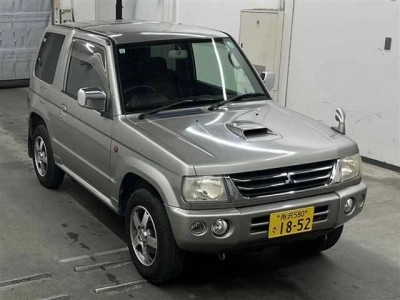MITSUBISHI PAJERO MINI