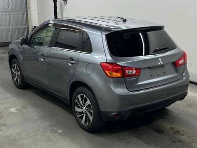 MITSUBISHI RVR