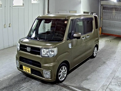 DAIHATSU WAKE