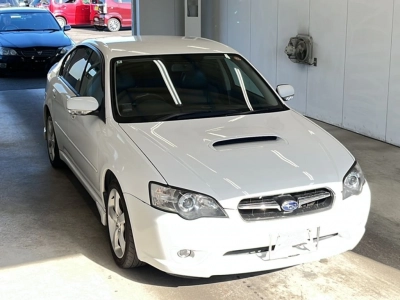 SUBARU LEGACY B4