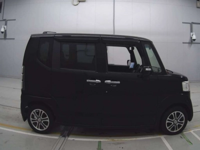 HONDA N BOX +