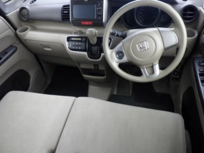 HONDA N BOX +