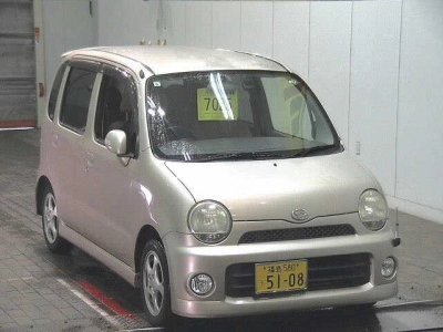 DAIHATSU MOVE LATTE
