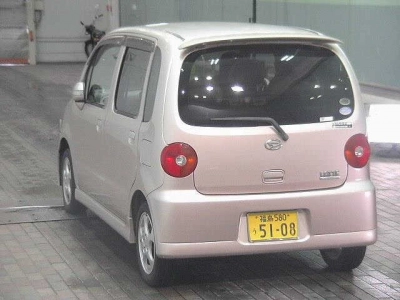 DAIHATSU MOVE LATTE