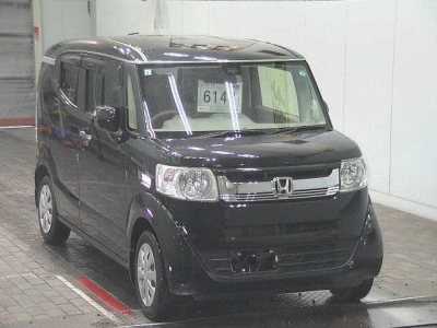HONDA N-BOX SLASH