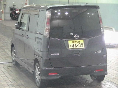 NISSAN ROOX