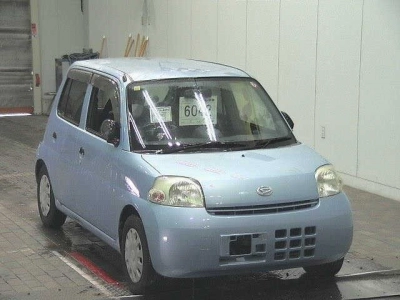 DAIHATSU ESSE