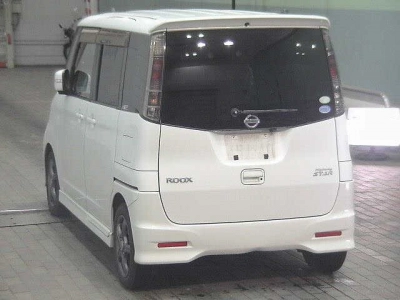 NISSAN ROOX