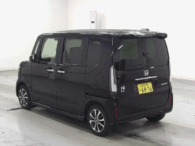 HONDA N BOX CUSTOM