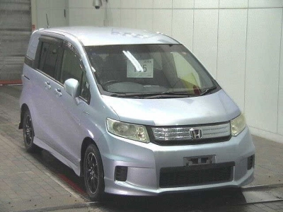 HONDA FREED SPIKE