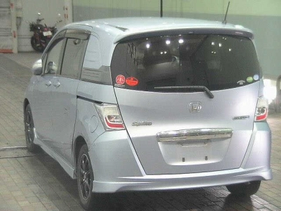 HONDA FREED SPIKE