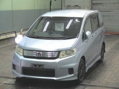 HONDA FREED SPIKE