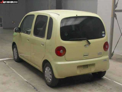 DAIHATSU MOVE LATTE