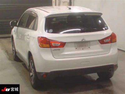 MITSUBISHI RVR