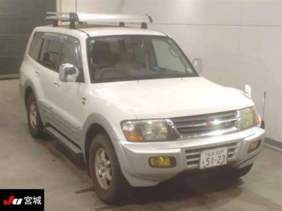 MITSUBISHI PAJERO