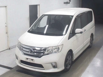 NISSAN SERENA