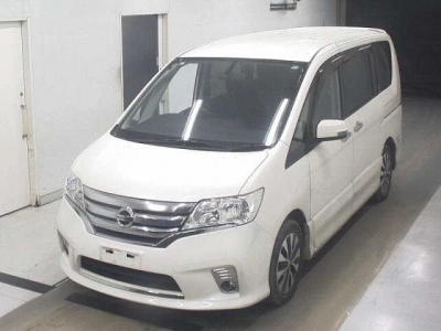 NISSAN SERENA