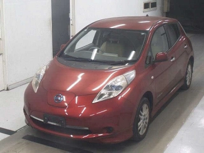 NISSAN LEAF