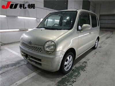 DAIHATSU MOVE LATTE