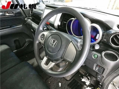 HONDA N BOX +