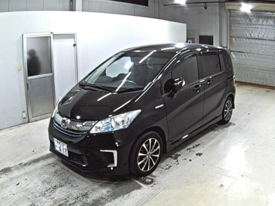 HONDA FREED HYBRID