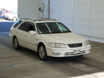 TOYOTA CAMRY GRACIA