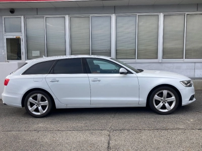 AUDI A6 AVANTE