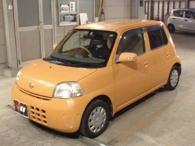 DAIHATSU ESSE