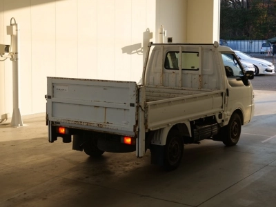 MITSUBISHI DELICA WAGON