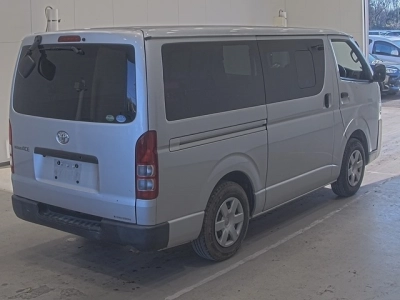 TOYOTA REGIUS ACE
