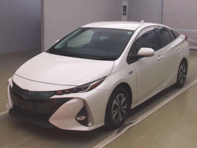 TOYOTA PRIUS PHV