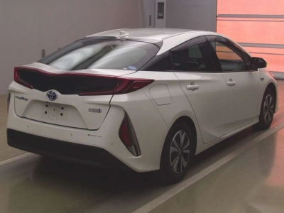 TOYOTA PRIUS PHV