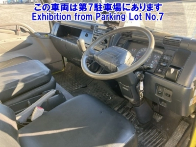 MITSUBISHI CANTER