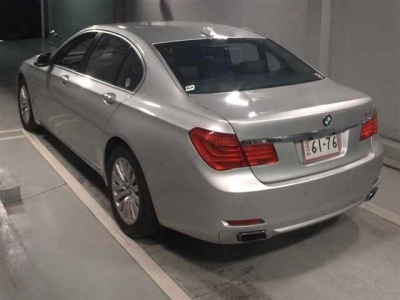 BMW 7 SERIES