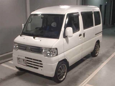 MITSUBISHI MINICAB