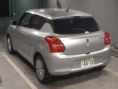 SUZUKI SWIFT