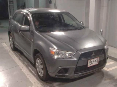 MITSUBISHI RVR
