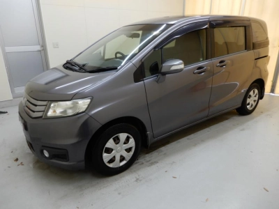 HONDA FREED SPIKE