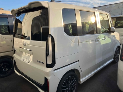 HONDA N BOX CUSTOM