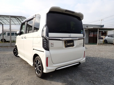 HONDA N BOX CUSTOM