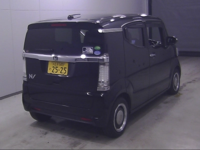 HONDA N-BOX SLASH
