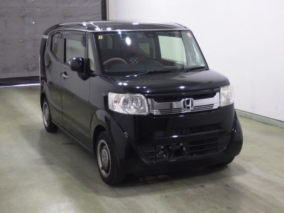 HONDA N-BOX SLASH