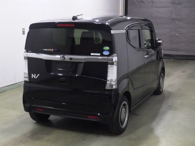 HONDA N-BOX SLASH
