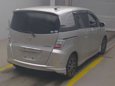 HONDA FREED SPIKE HYBRID