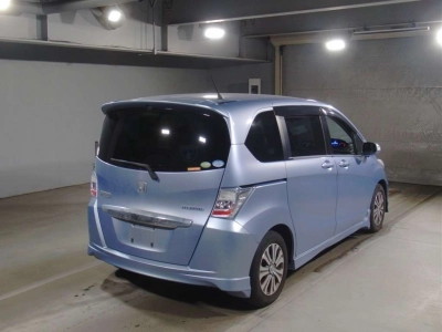HONDA FREED HYBRID