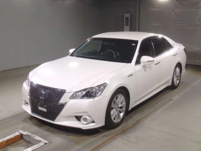 TOYOTA CROWN HYBRID