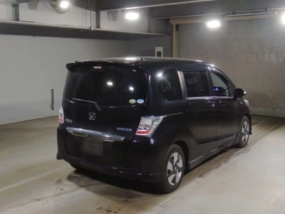 HONDA FREED HYBRID
